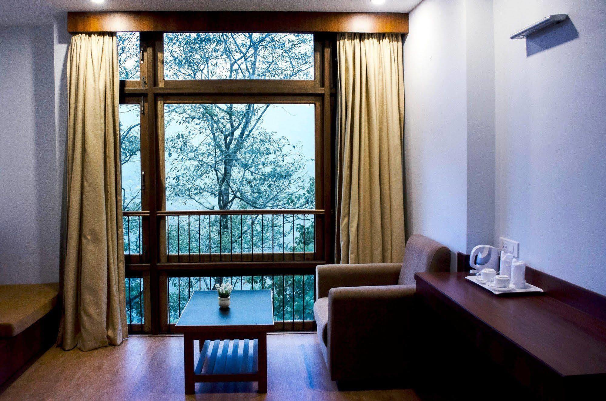 The Golden Crest Gangtok Exterior foto